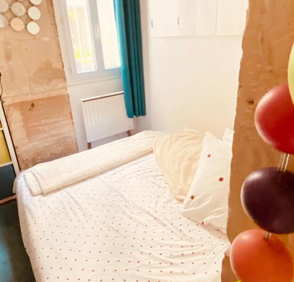 פריז Villa Lepic, Luxury Flat In Montmartre With Private Terrasse-Appartement Entier צרפת